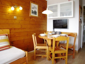 Studio Cabine Rénové, Sud avec Balcon, Proche Commerces et Remontées Mécaniques à Morzine - FR-1-634-30